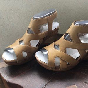 Dansko Tempest 38 (US 7.5-8)